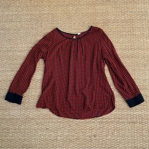 Old Navy red and black graphic print top size medium